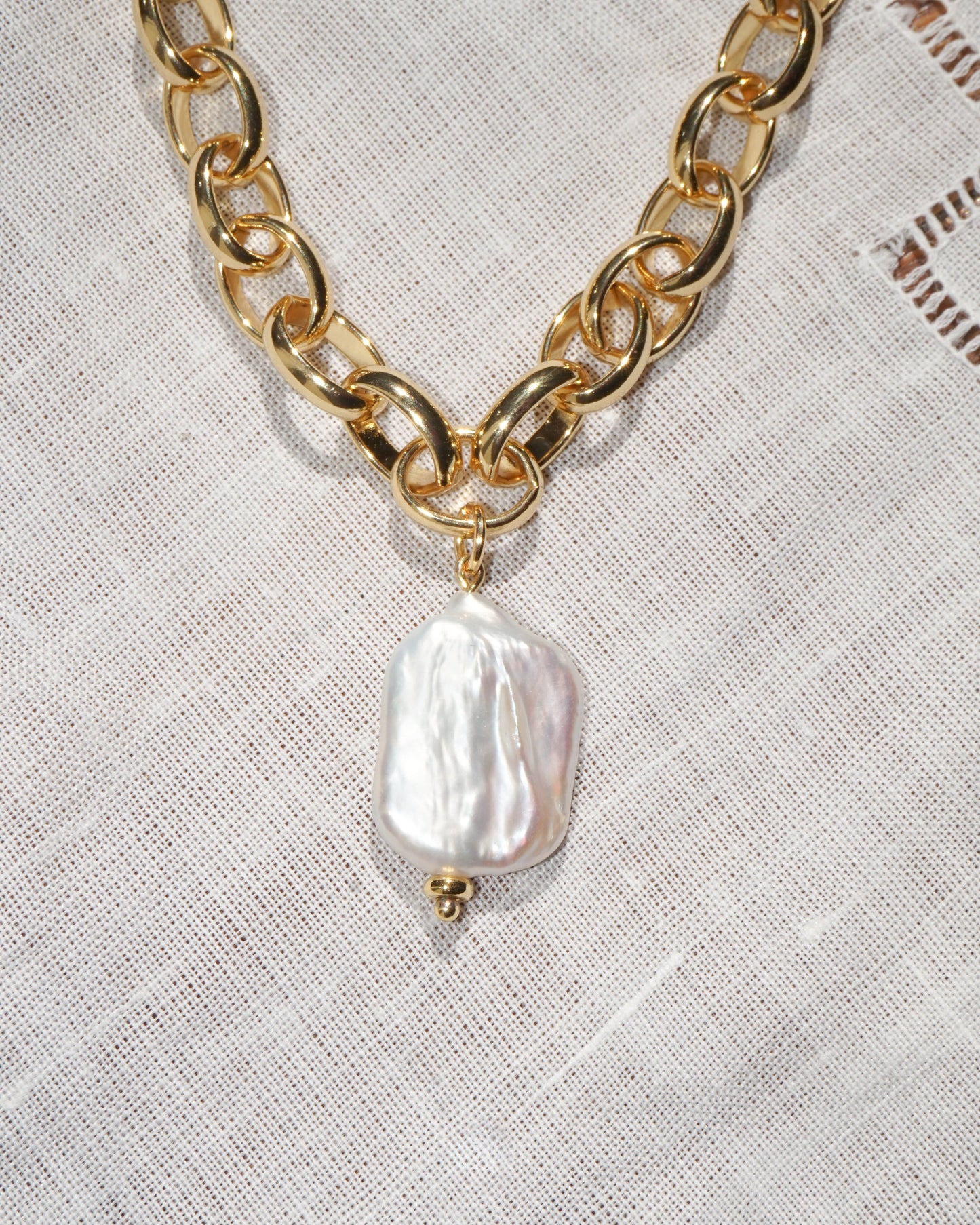 Louna Necklace
