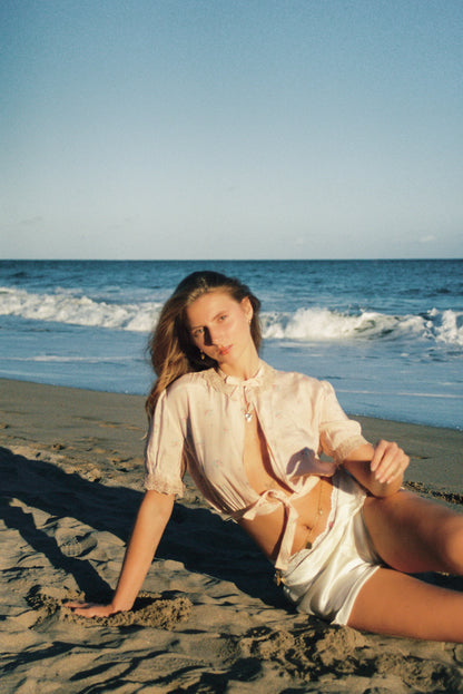 Chantilly Lace Memento Locket