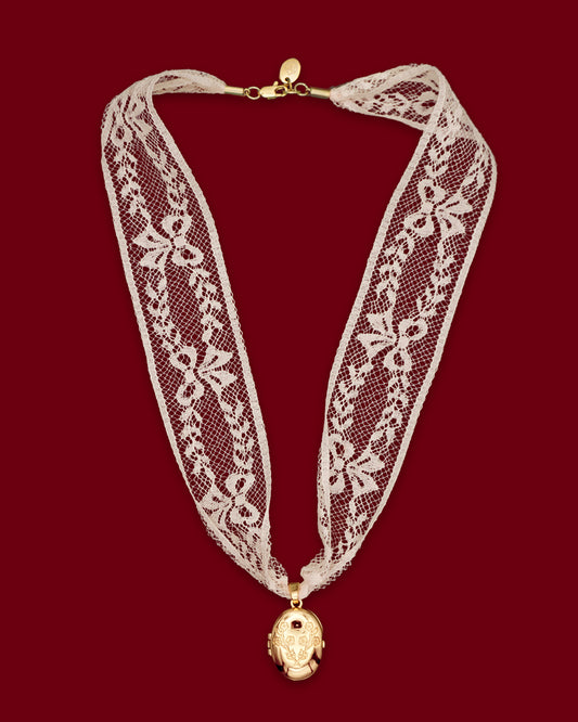 Chantilly Lace Whimsy Locket