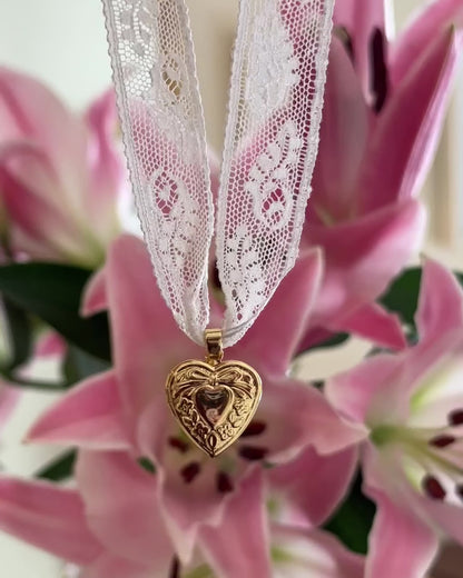 Chantilly Lace Memento Locket